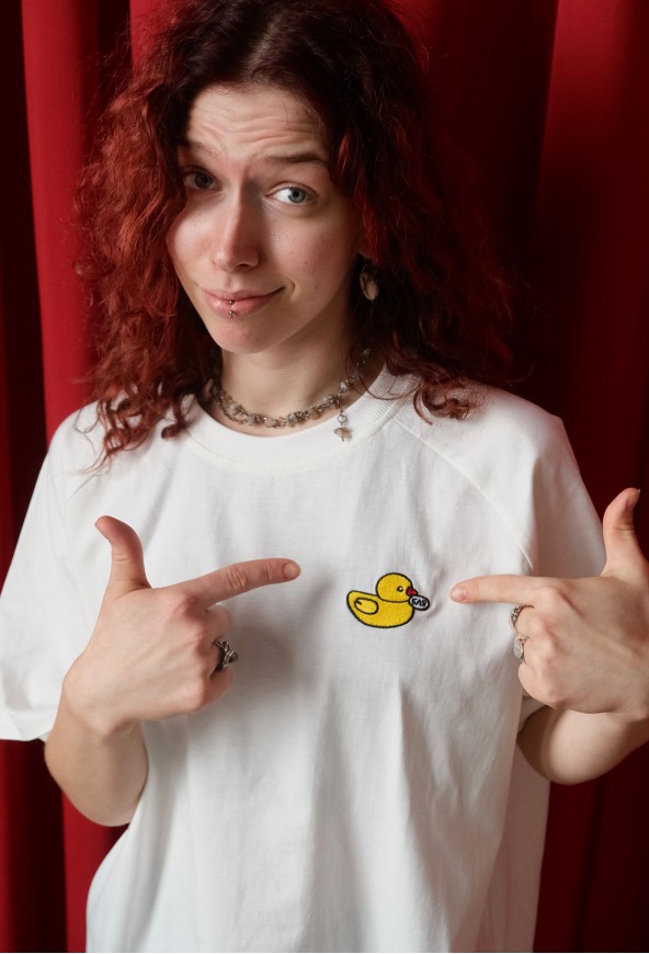 T-SHIRT WITH БЛЯDUCK EMBROIDERY